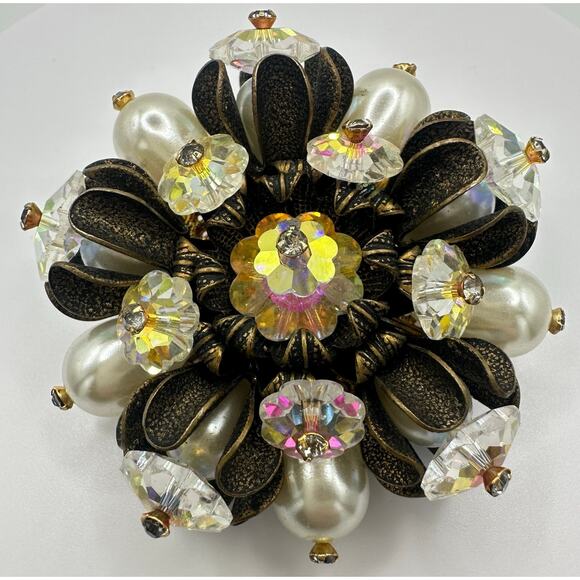 Unsigned Schiaparelli gold tone aurora borealis AB margarita faux pearls brooch - Picture 1 of 9